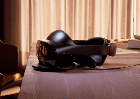 Meta Quest Pro – Advanced VR Device for Collaboration and Creation 2(1)(1)